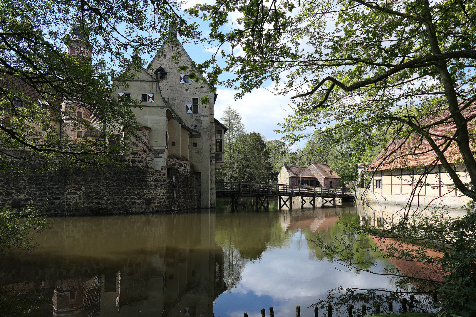 Durchblick zur Burg