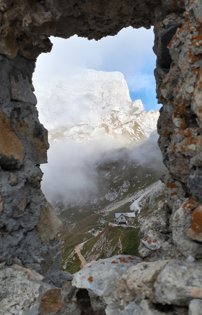 Durchblick zur Calvihütte...