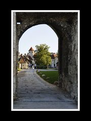 Durchblick zur Hauptburg