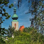 Durchblick zur Kirche ...