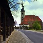 Durchblick zur Kirche