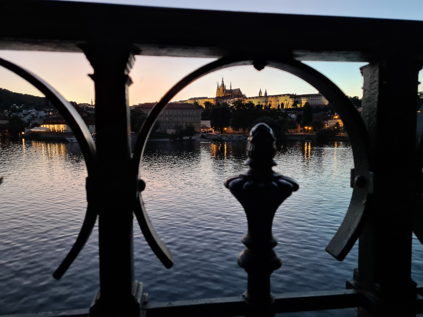 Durchblick zur Prager Burg