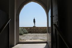 Durchblick zur Terrasse des Picassomuseums in Antibes