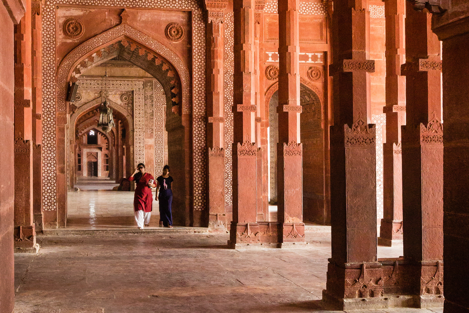 Durchblicke bei der Freitagsmoschee von Fatehpur Sikri