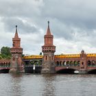Durchblicke genug bietet die schönste Brücke Berlins, die auffällige Oberbaumbrücke…