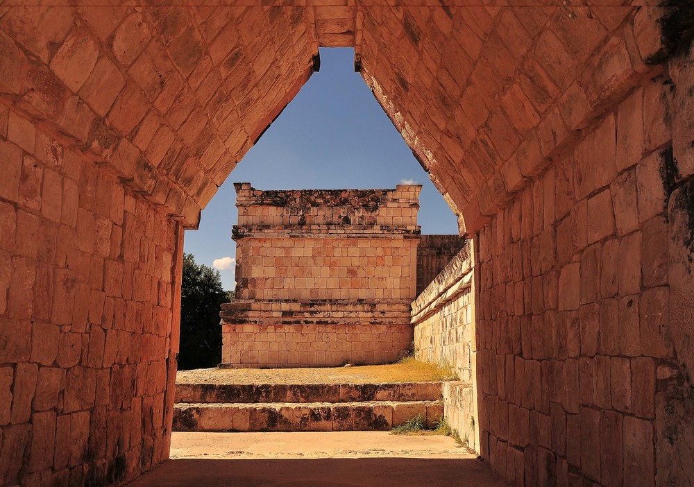 " Durchblicke" in Uxmal 2