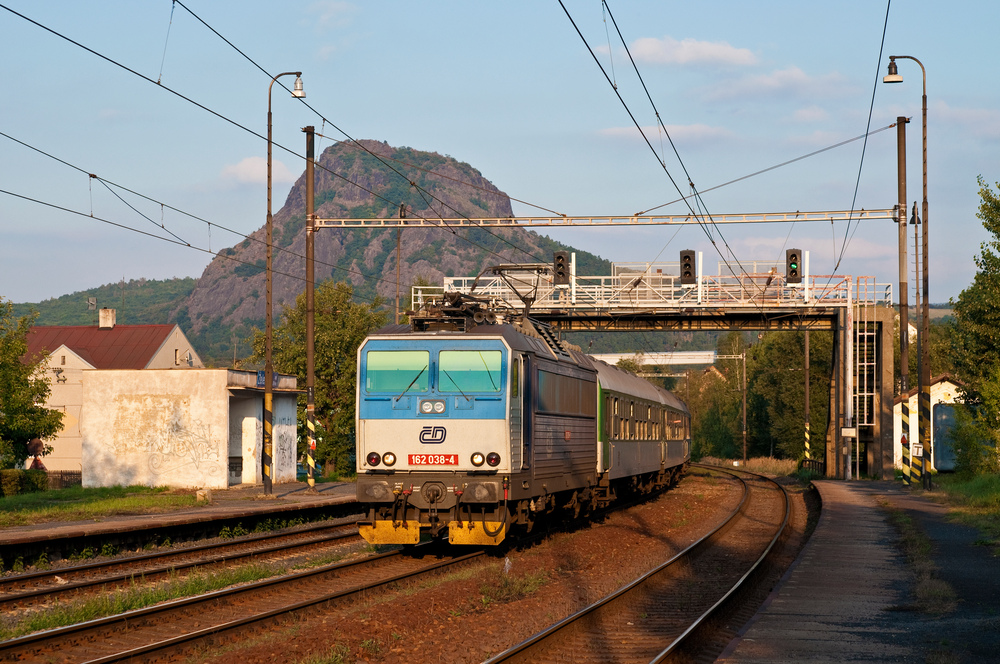 Durchfahrt durch Želenice