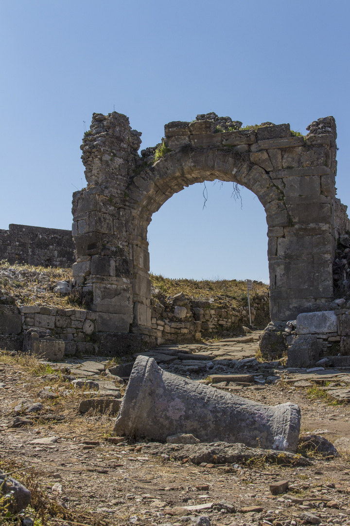 Durchfahrt vom antiken Aspendos