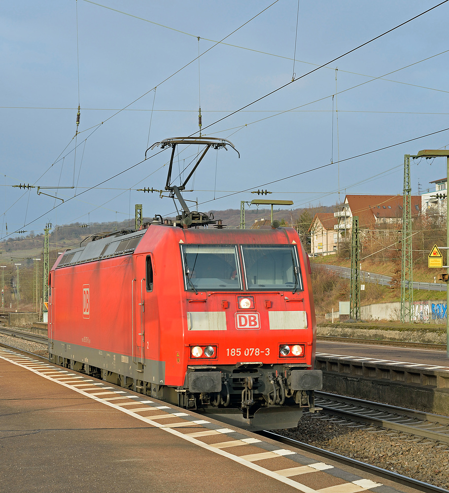 Durchfahrt von 185 078-3 im Bf Weil a. Rhein