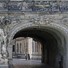  Durchgang im historischen Dresdner Zentrum mit gutem Durchblick...