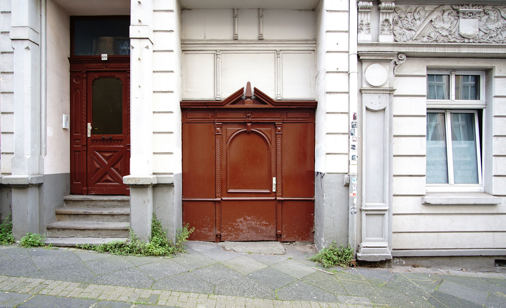 Durchgang zum Hinterhaus, oder Beichtstuhl