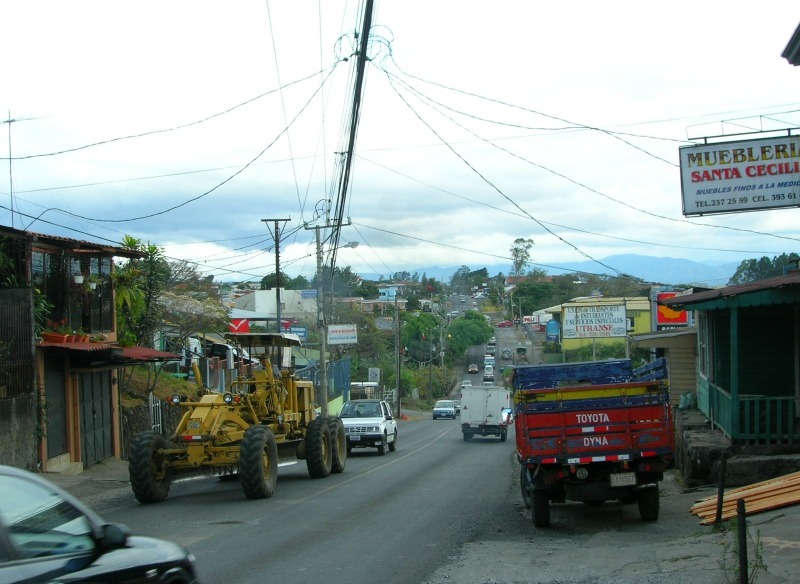 Durchgangsstraße in Barva (Costa Rica)