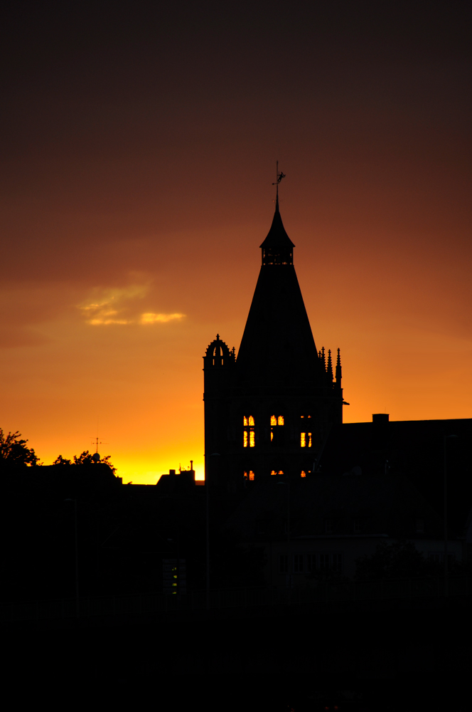 Durchleuchteter Kirchturm