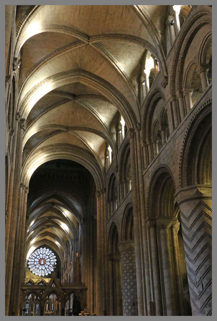 Durham cathedral interior 4