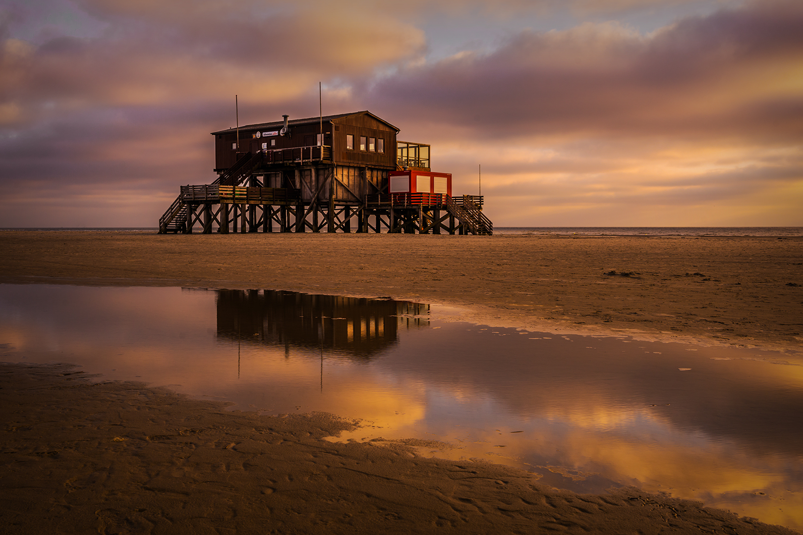 Dusk at the North Sea