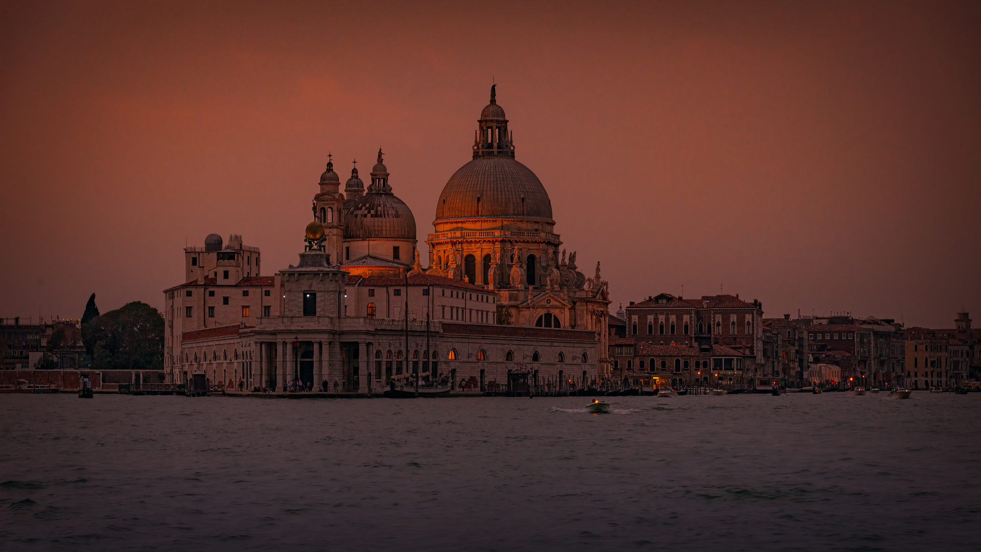 DUSK IN VENICE