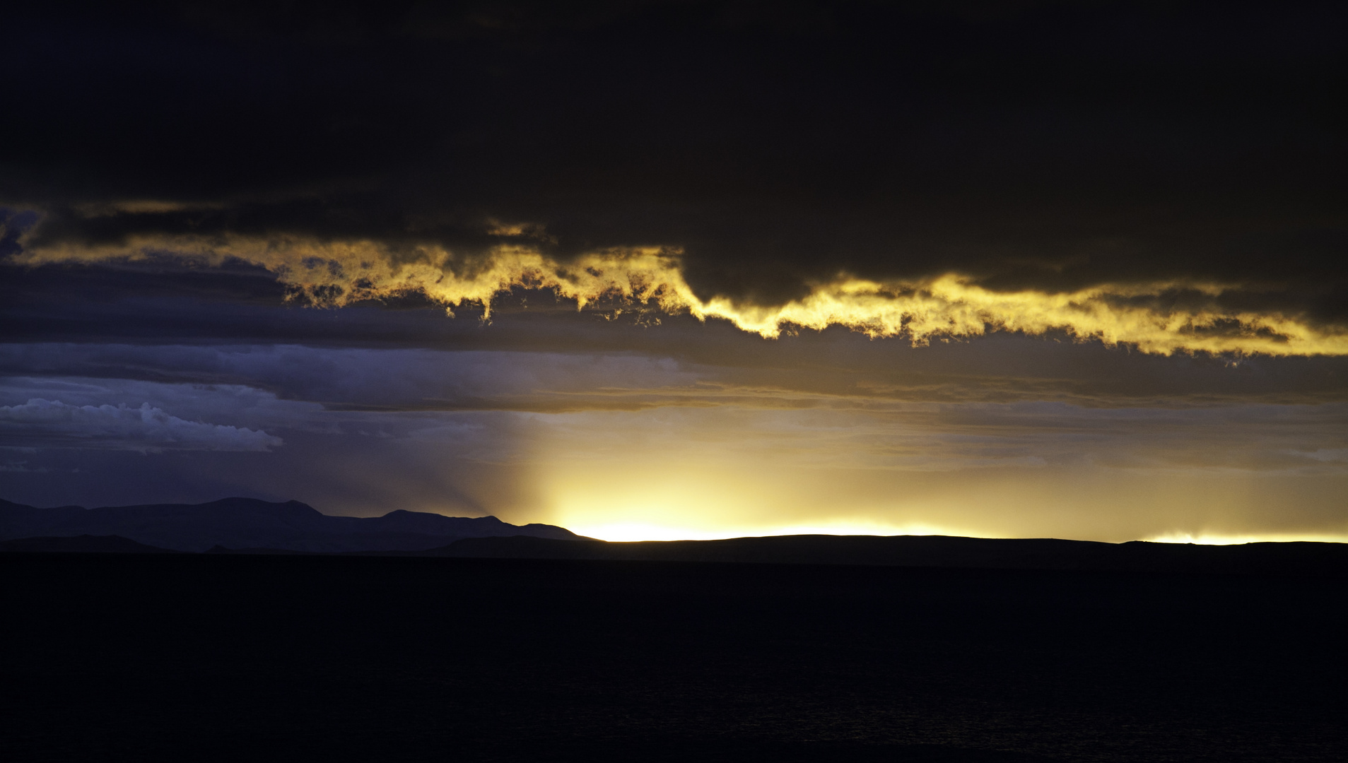 dusk over lake manasarowar in tibet...