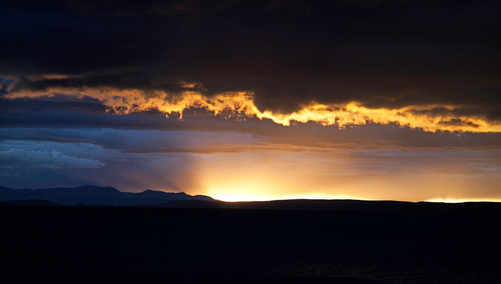 dusk over lake manasarowar in tibet...