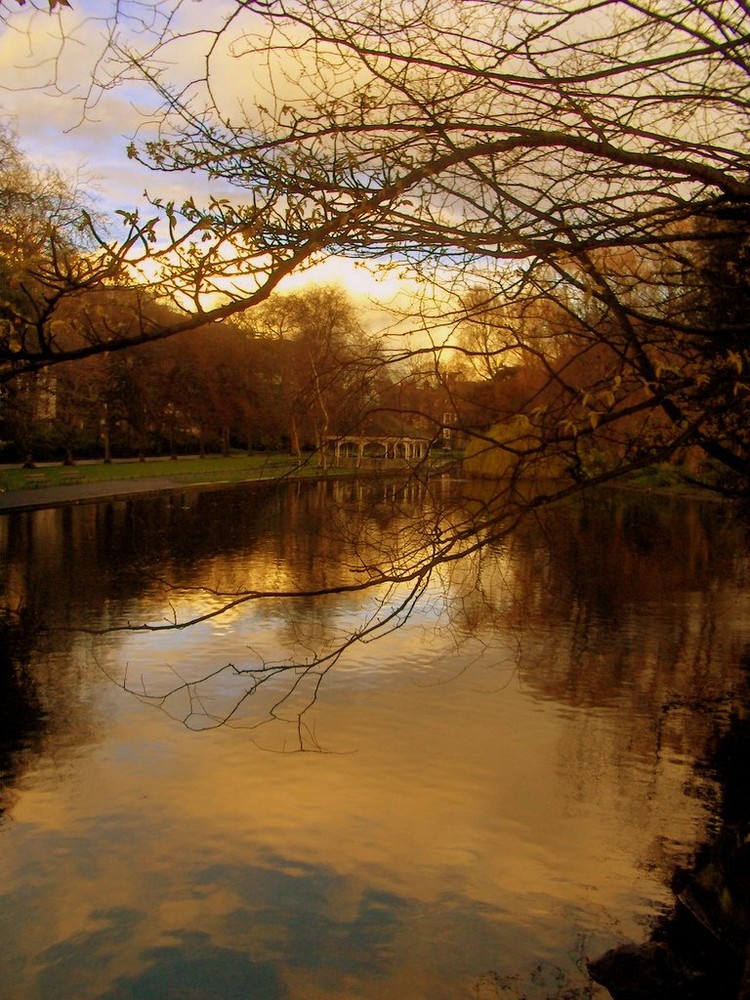 Dusk over St Stephen's Green Lake