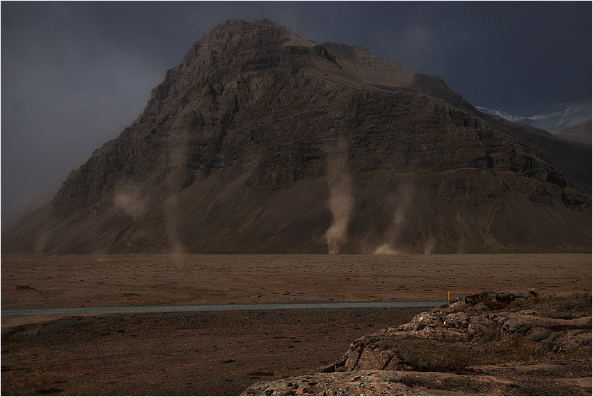 Dust devil