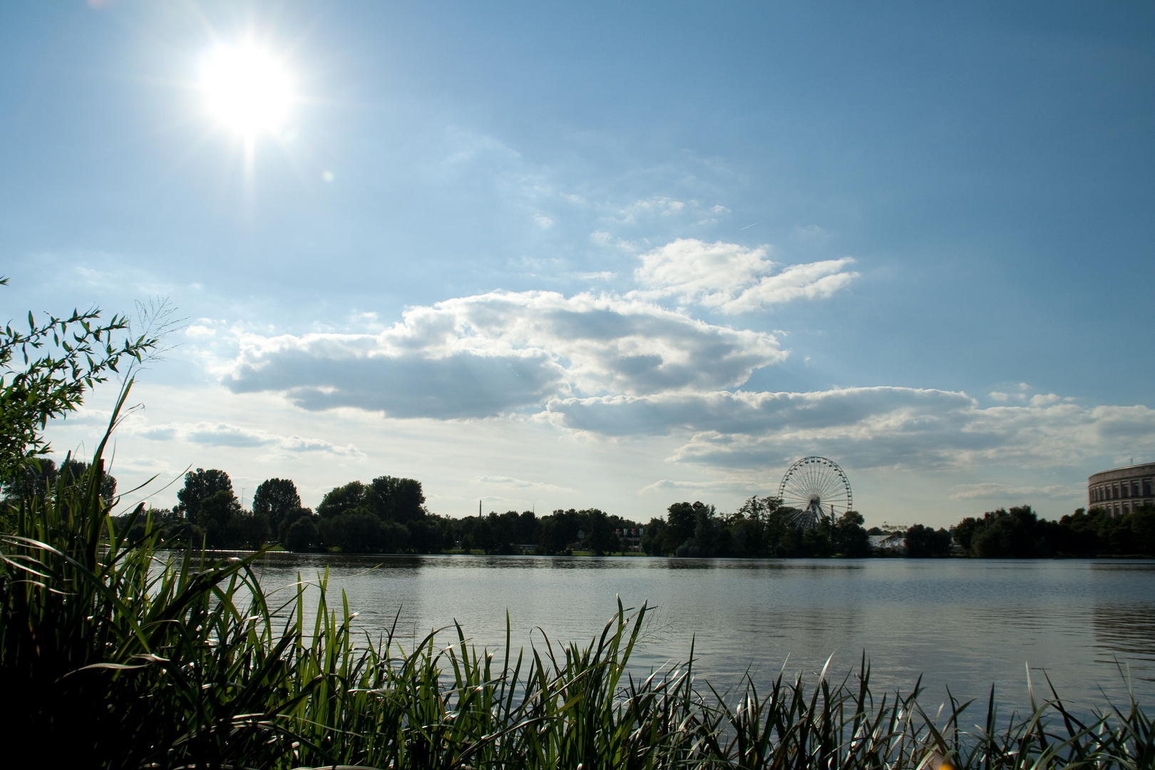 Dutzendteich zur Volksfestzeit