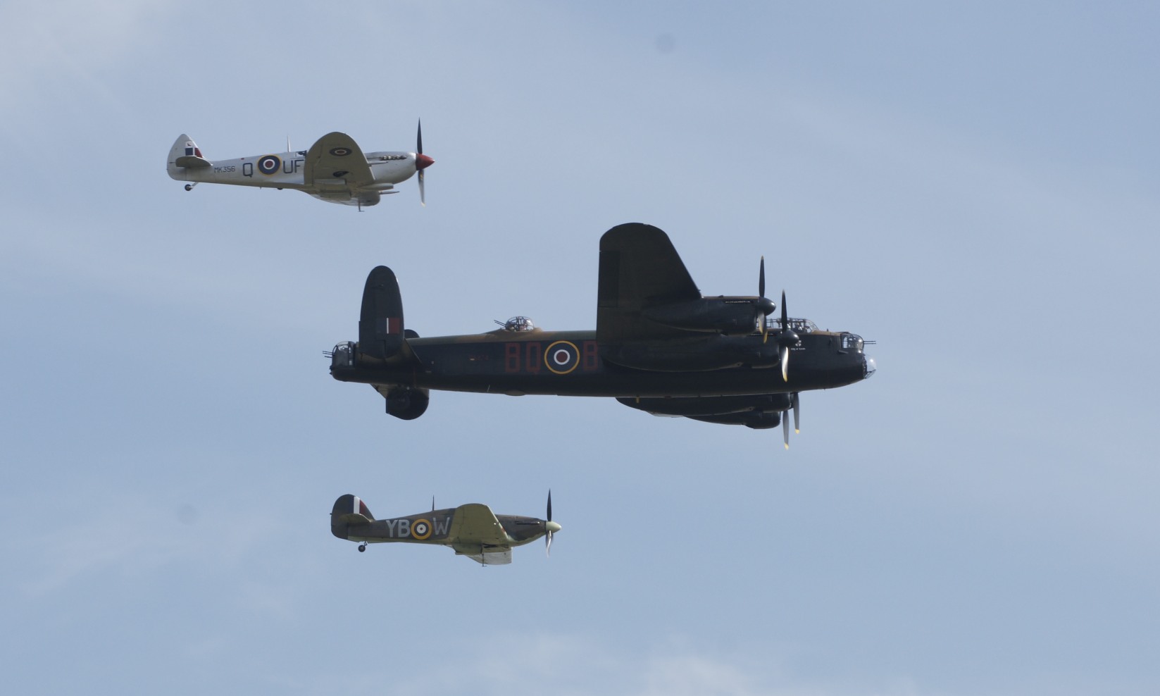 Duxfort 2011 Supermarine Spitfire Mk IIa P7350 Avro Lancaster PA47 Hawker Hurricane Mk IIc PZ865