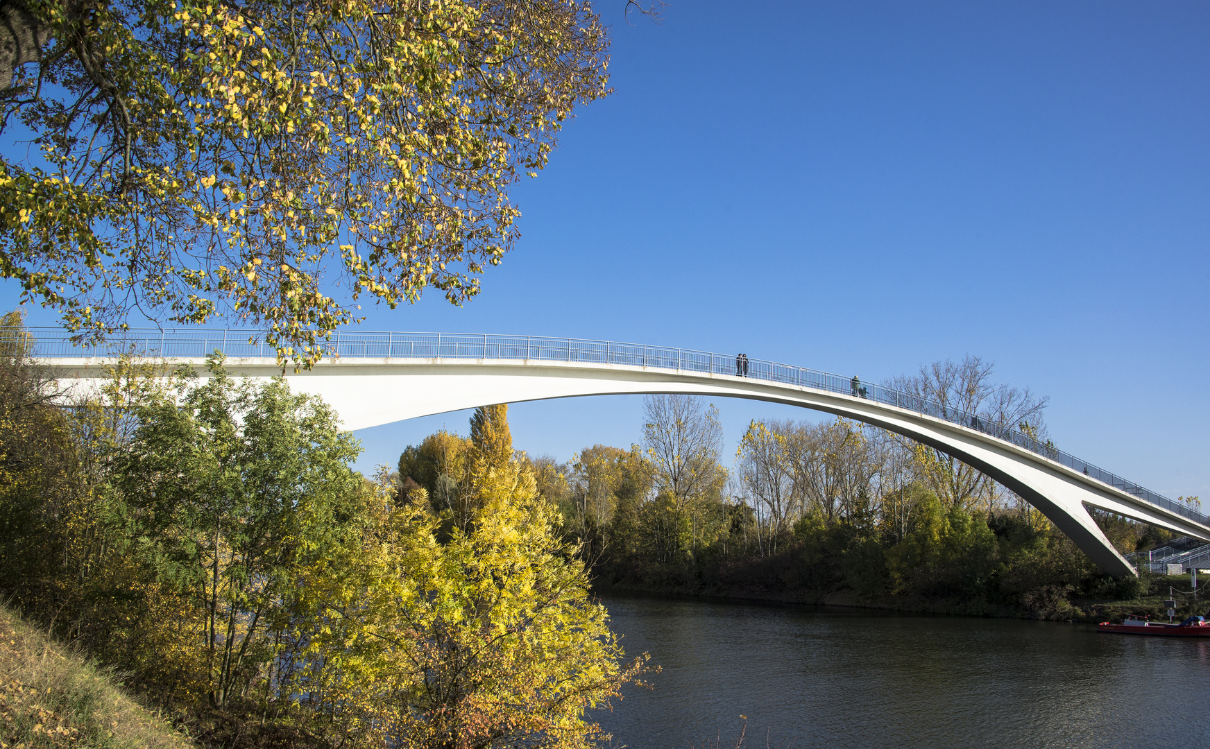 Dyckerhoff-Brücke am Schiersteiner Hafen (Wiesbaden)