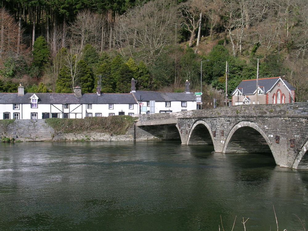 Dyfi River & River Cottages, Machynlleth