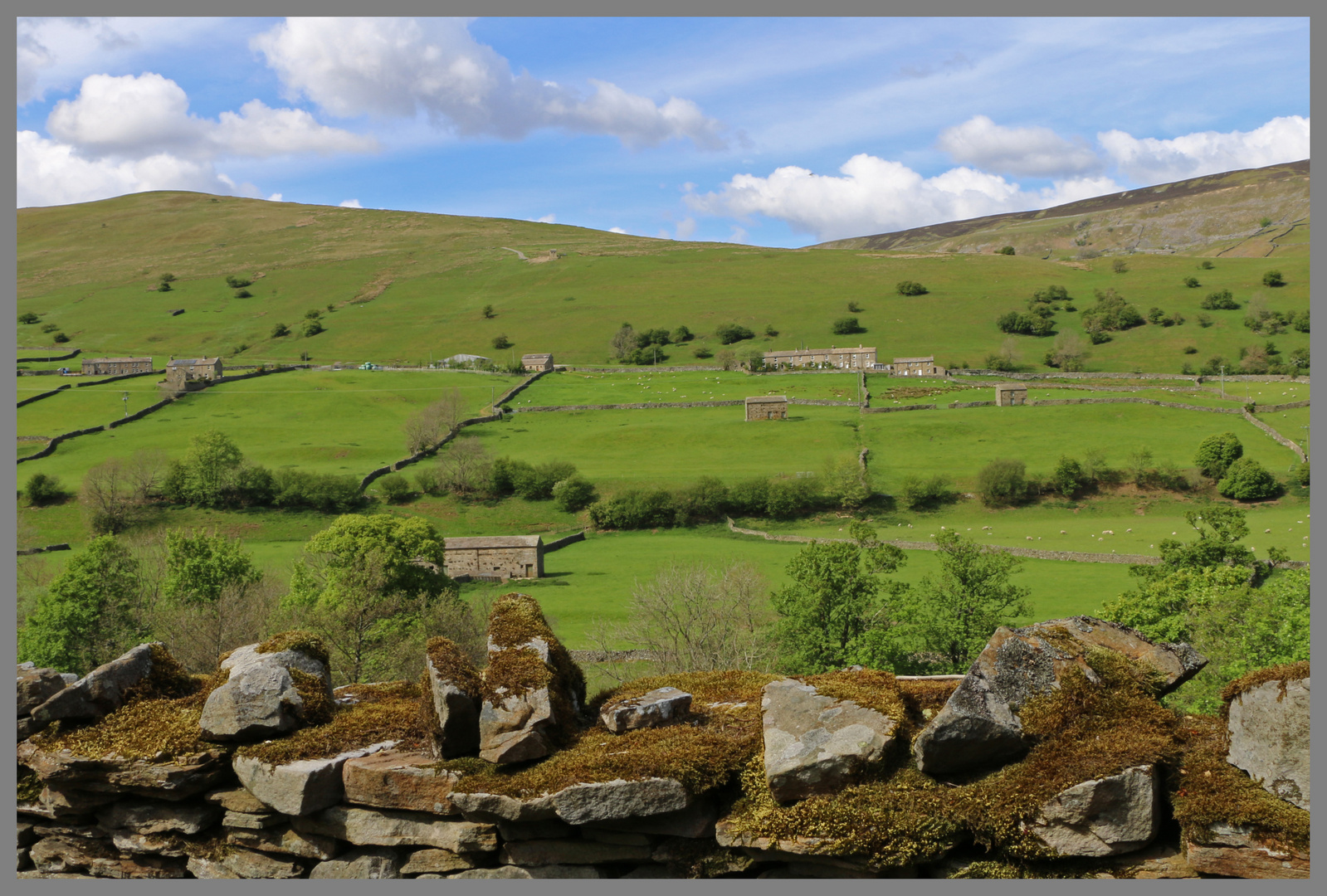 Dyke heads near Gunnerside in swaledale