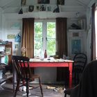 Dylan Thomas and his writing -shed....