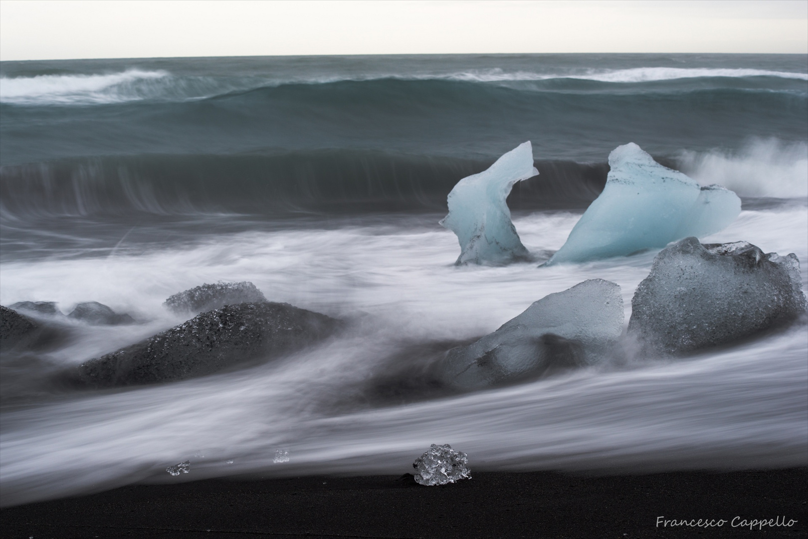 Dynamik am schwarzen Strand (4)