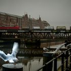 Dynamik an der Oberhafenbrücke in Hamburg