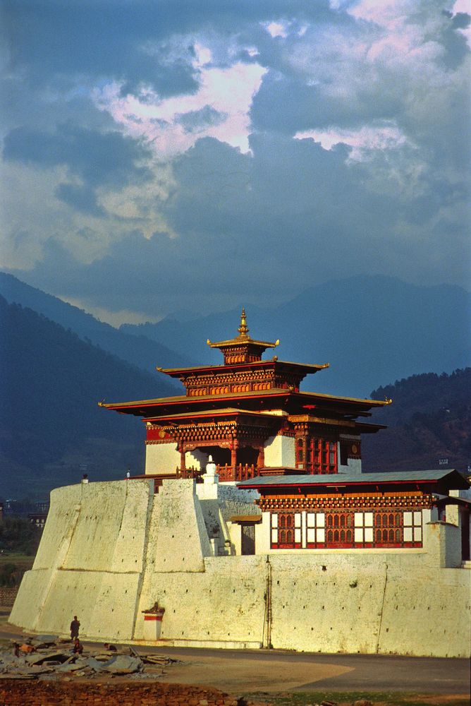 Dzongchung at Punakha Dzong