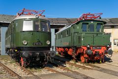  E 1824 und 104 011 im TEV Weimar 