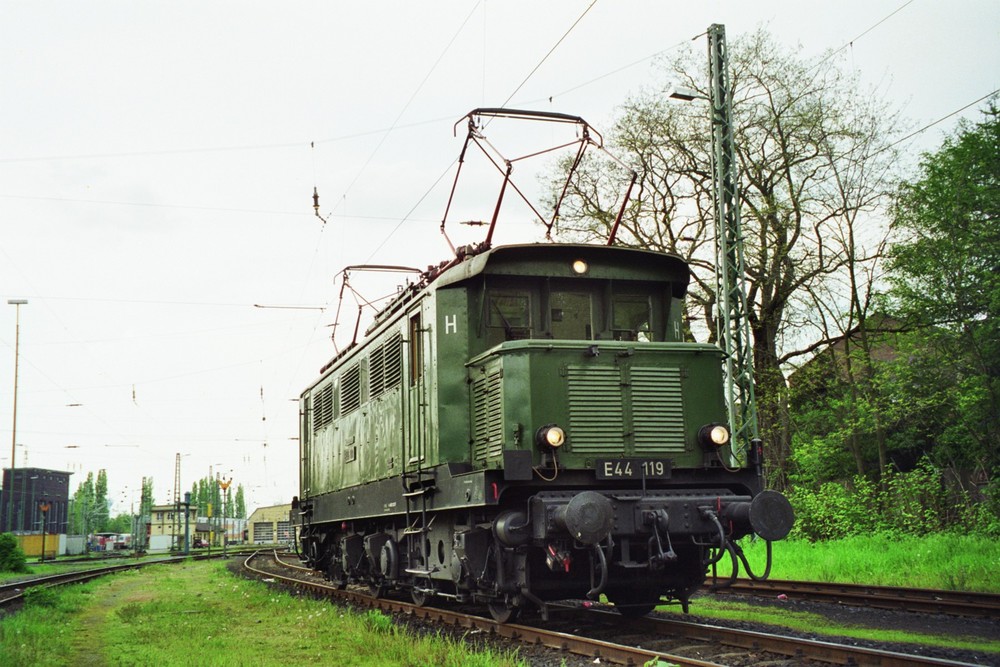 E 44 119 Pausierte in Düsseldorf Abstellbahnhof