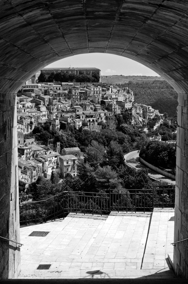 E dentro la cornice....Ragusa Iblea