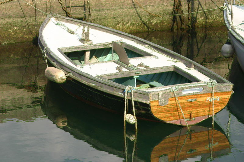 e farsi cullare specchiandosi nel mare