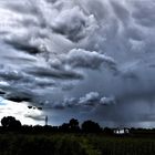 e in breve il cielo si oscura con fare minaccioso...