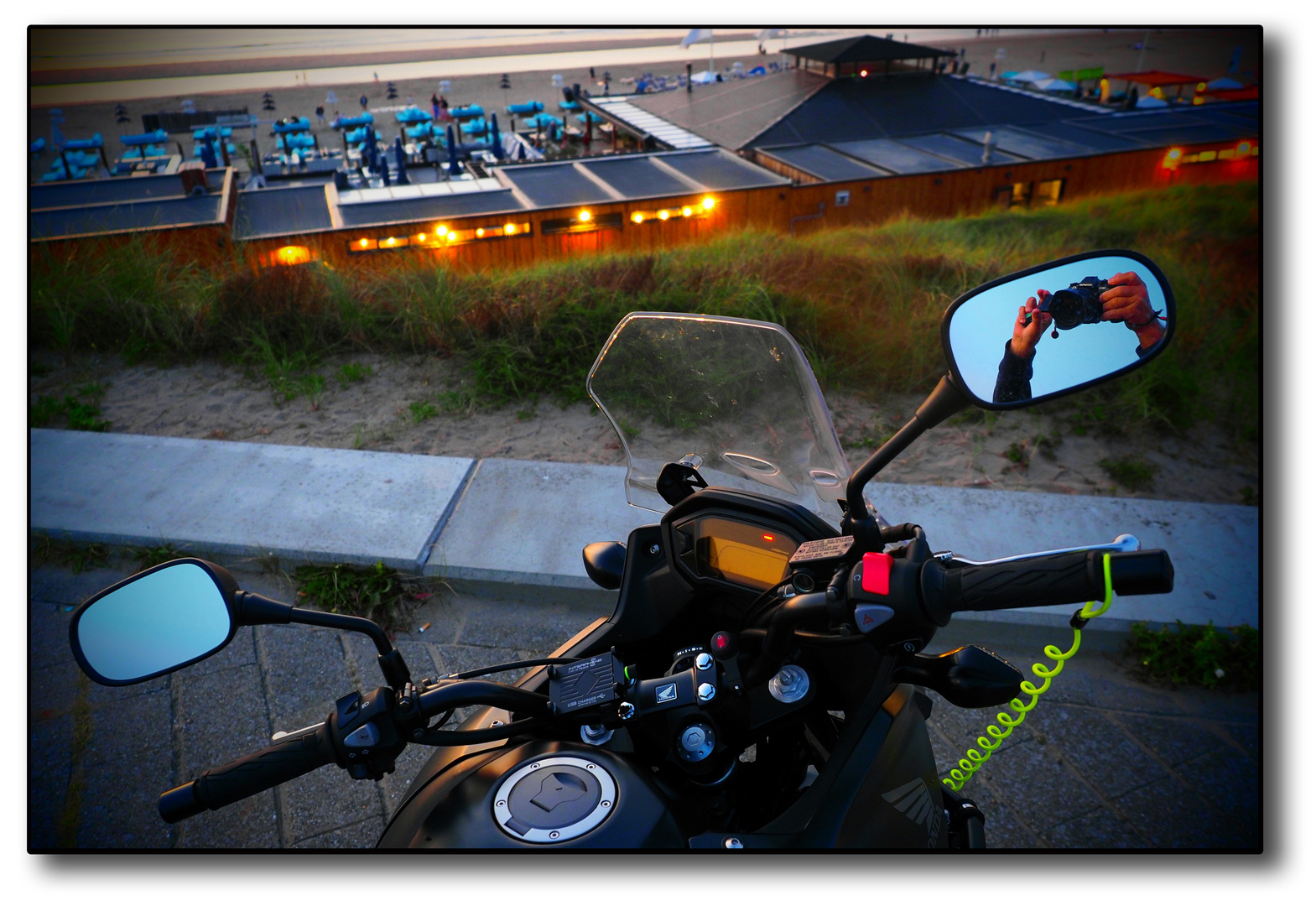 E-M1-2_AU_2020_Bloemendaal aan Zee-Bike-Kameraselfie Kopie