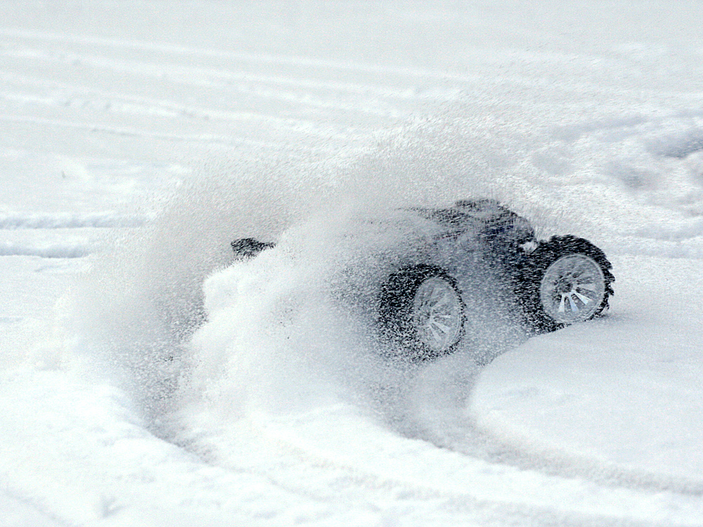 E-Revo im Schnee geht die Post ab