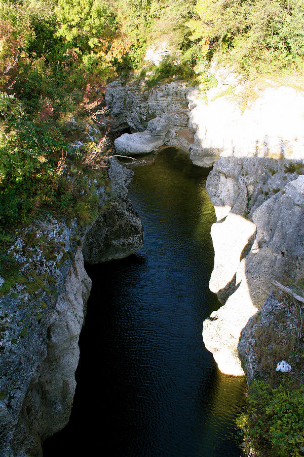 e sotto...il fiume