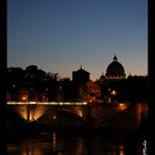 .. è uno spettacolo di notte il Tevere ...