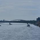 E03 001 mit dem AKE auf der Südbrücke in Köln