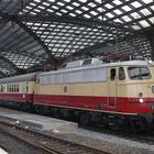 E10 1309 AKE Rheingold in Köln Hbf, am 04.03.2017.