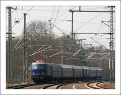 E18 047 bei Frankfurt Stadion