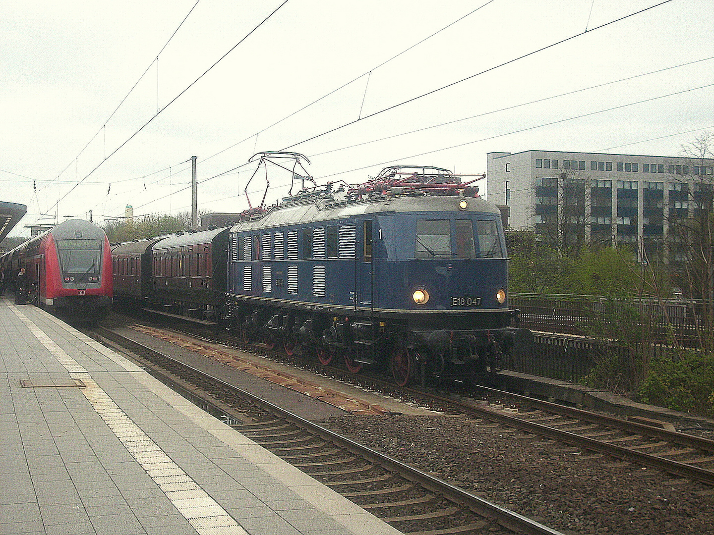 E18 047 in Bochum Hbf