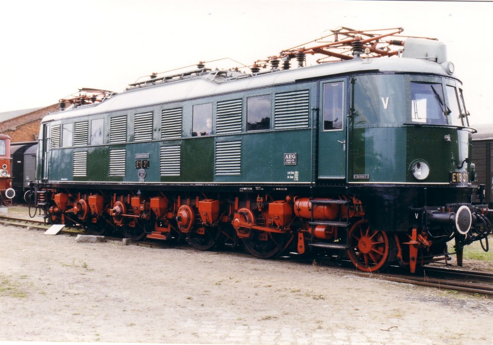 E18 31 auf der Fahrzeugausstellung der DB im Mai 1998