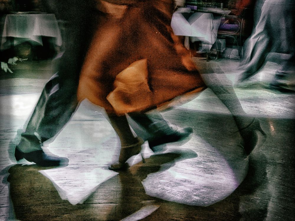 Dancing shadows von Cristina Wnetrzak