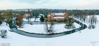 « Luftbild Wasserschloss Herten im Winter » von Helmut Adler 