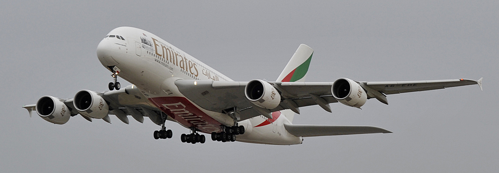 E6-EDE - Emirates - Airbus A380